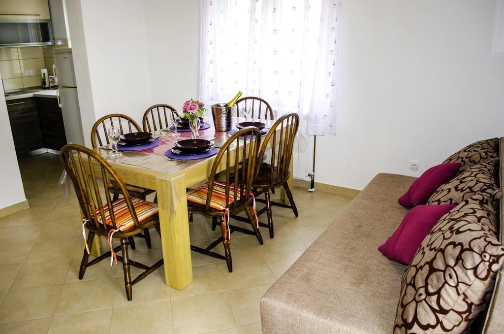 Apartments Zlatka Trogir Rum bild