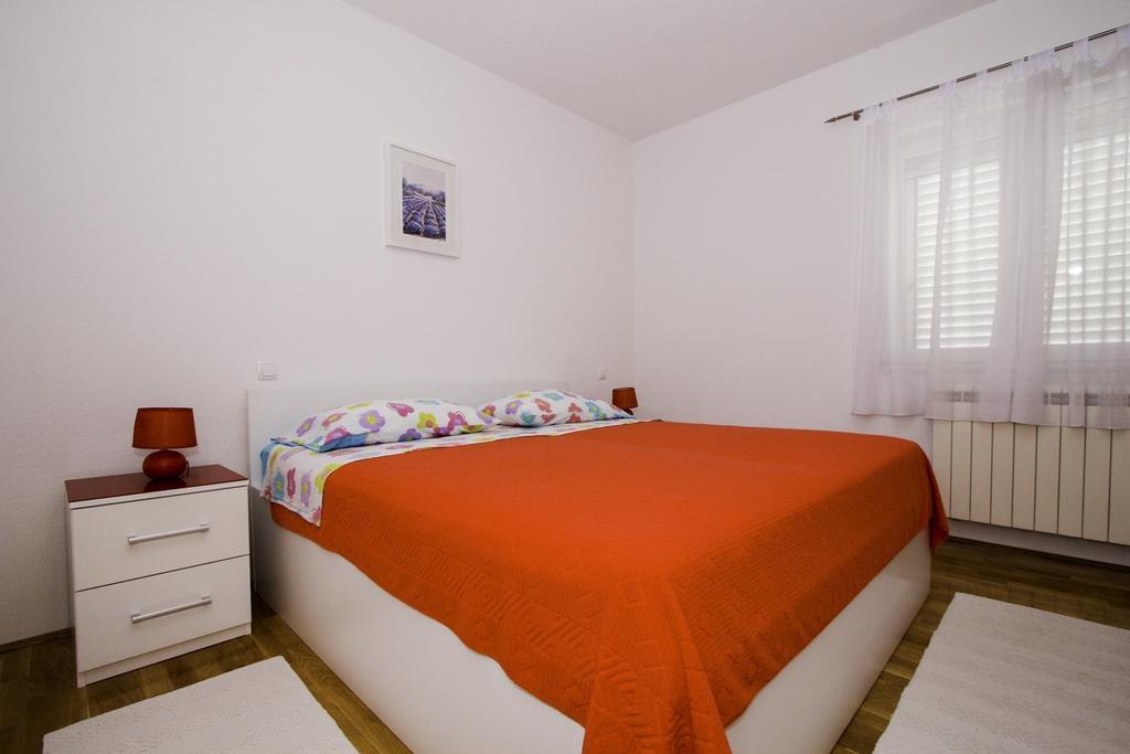 Apartments Zlatka Trogir Rum bild