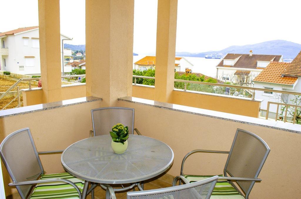 Apartments Zlatka Trogir Rum bild